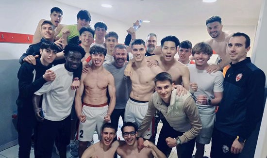 必威体育登录入口-出场5次可获劳工证！张家鸣代表沃日多瓦茨U19出战3场，打进3球！